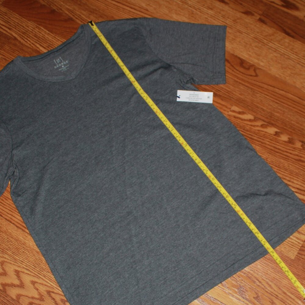 George Standard V-Neck Tee - Picture 5 of 5